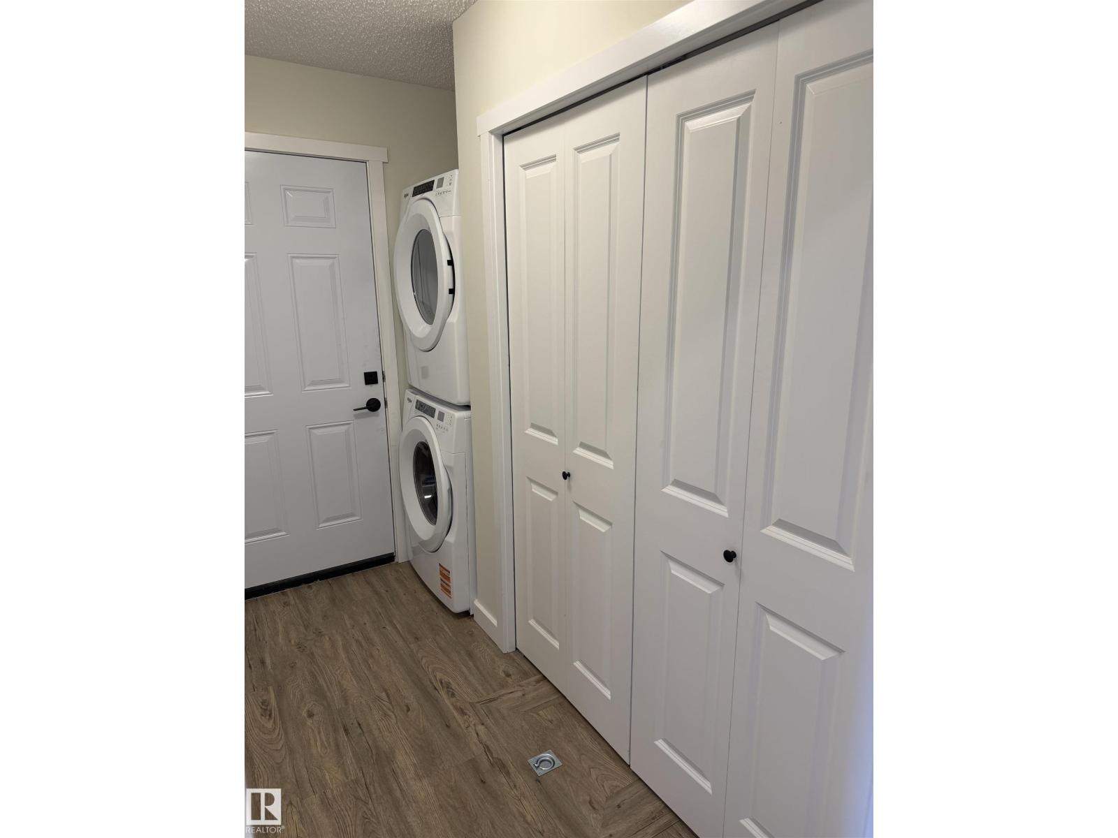 4313 54 Av Property Photo 15