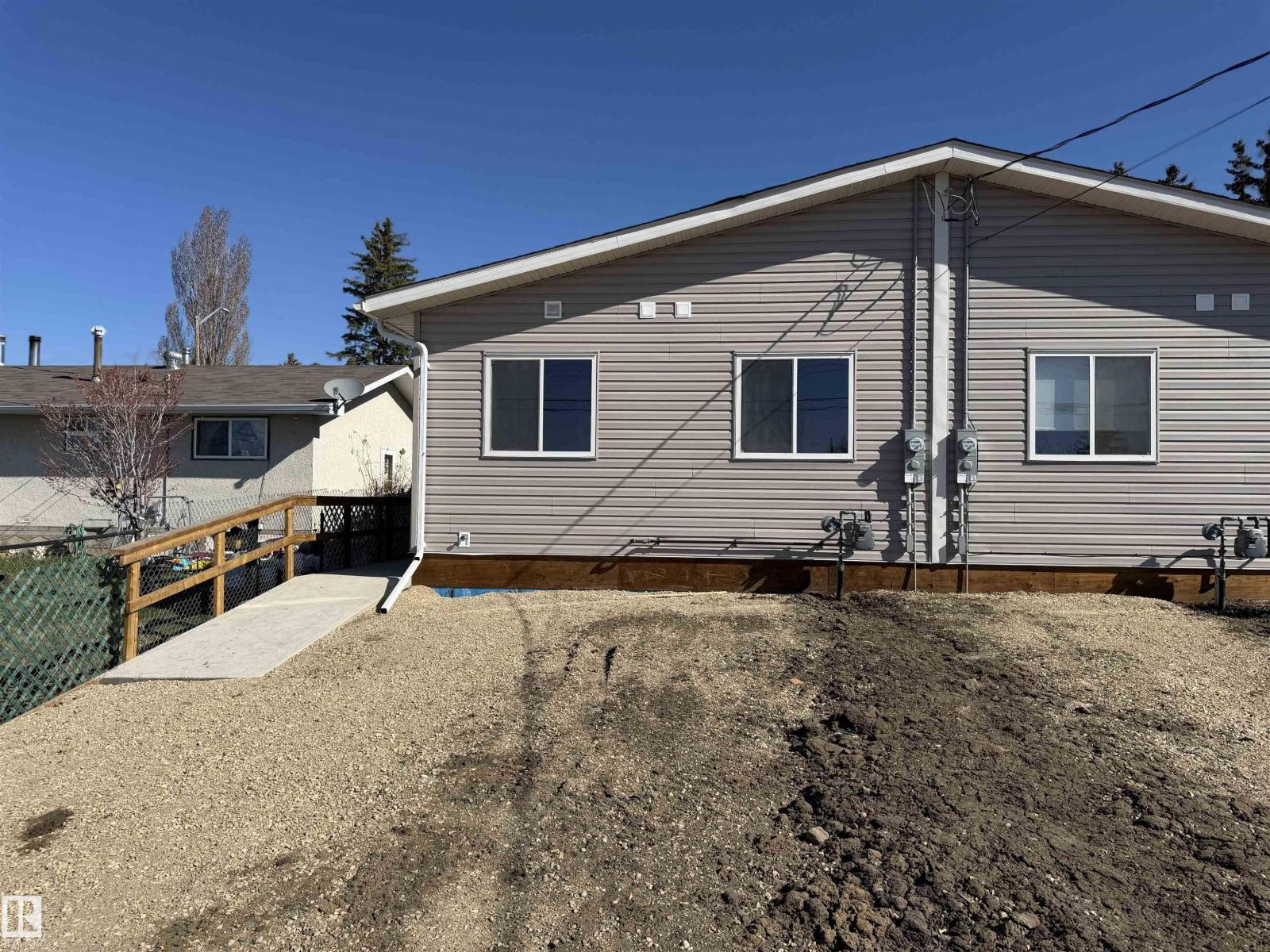 4313 54 Av Property Photo 28