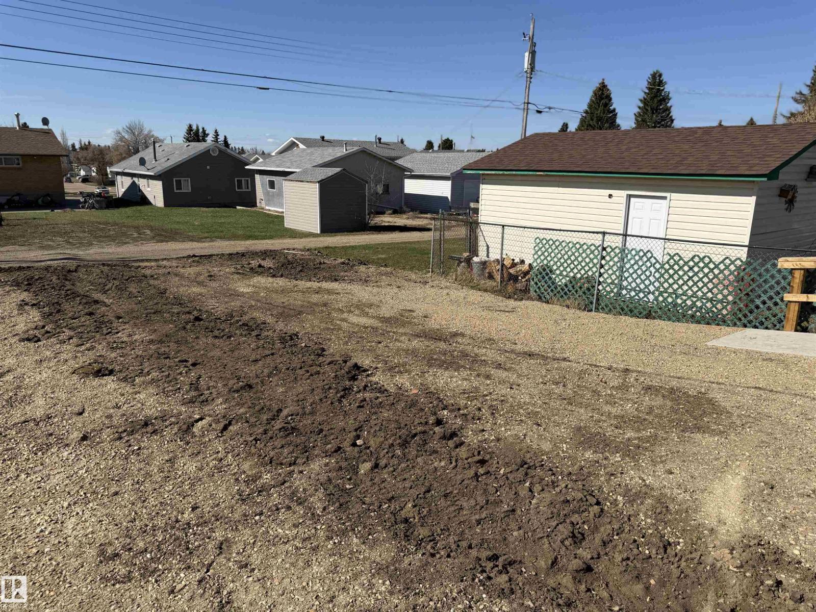 4313 54 Av Property Photo 30
