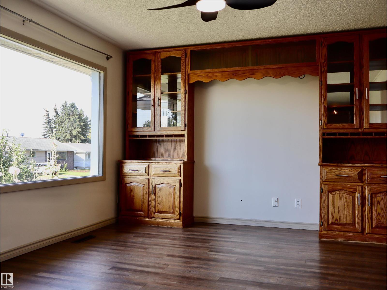 4306 - 55 Ave Property Photo 14