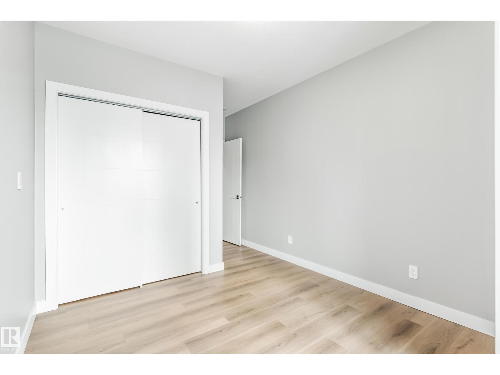 #910 10238 103 St Nw Property Photo 21