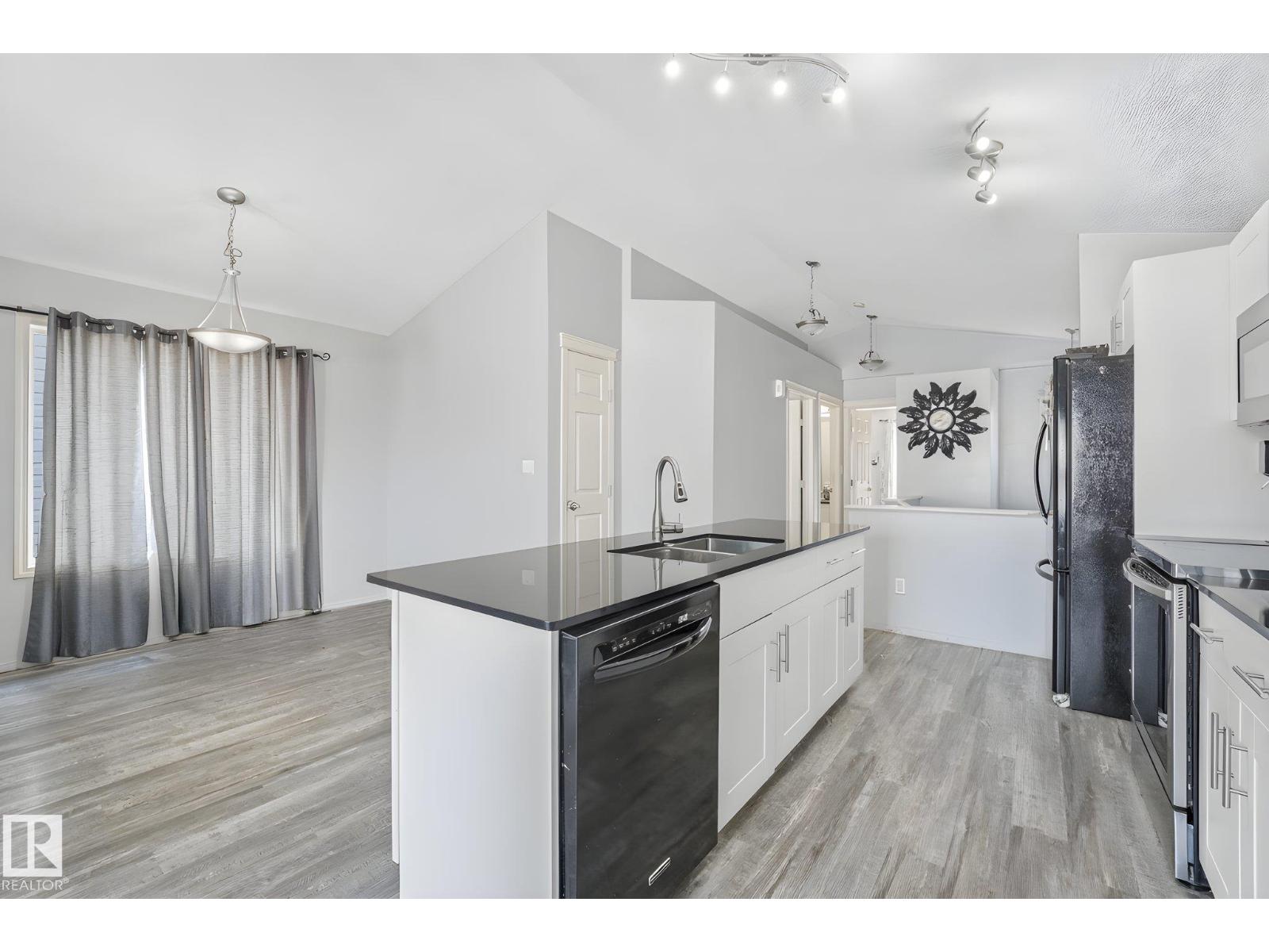 14072 151 Av Nw Property Photo 8