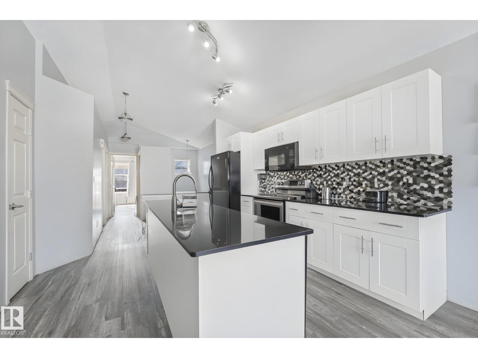 14072 151 Av Nw Property Photo 9