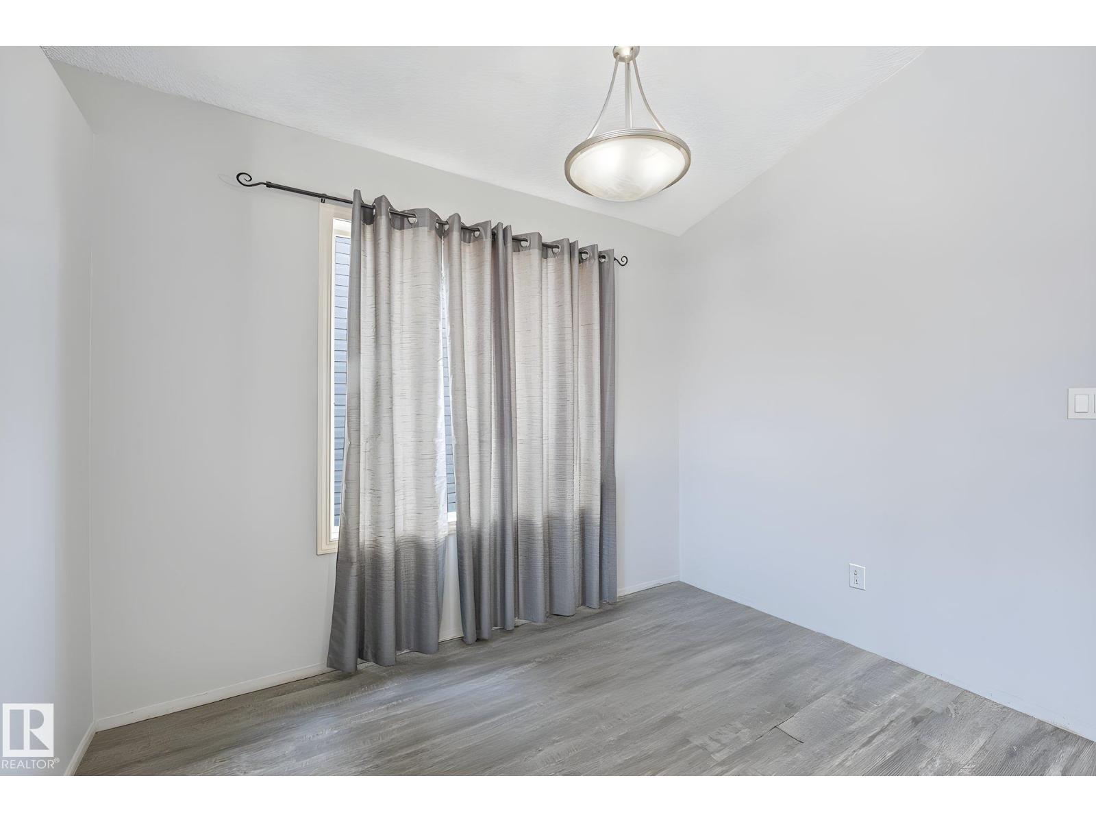 14072 151 Av Nw Property Photo 10