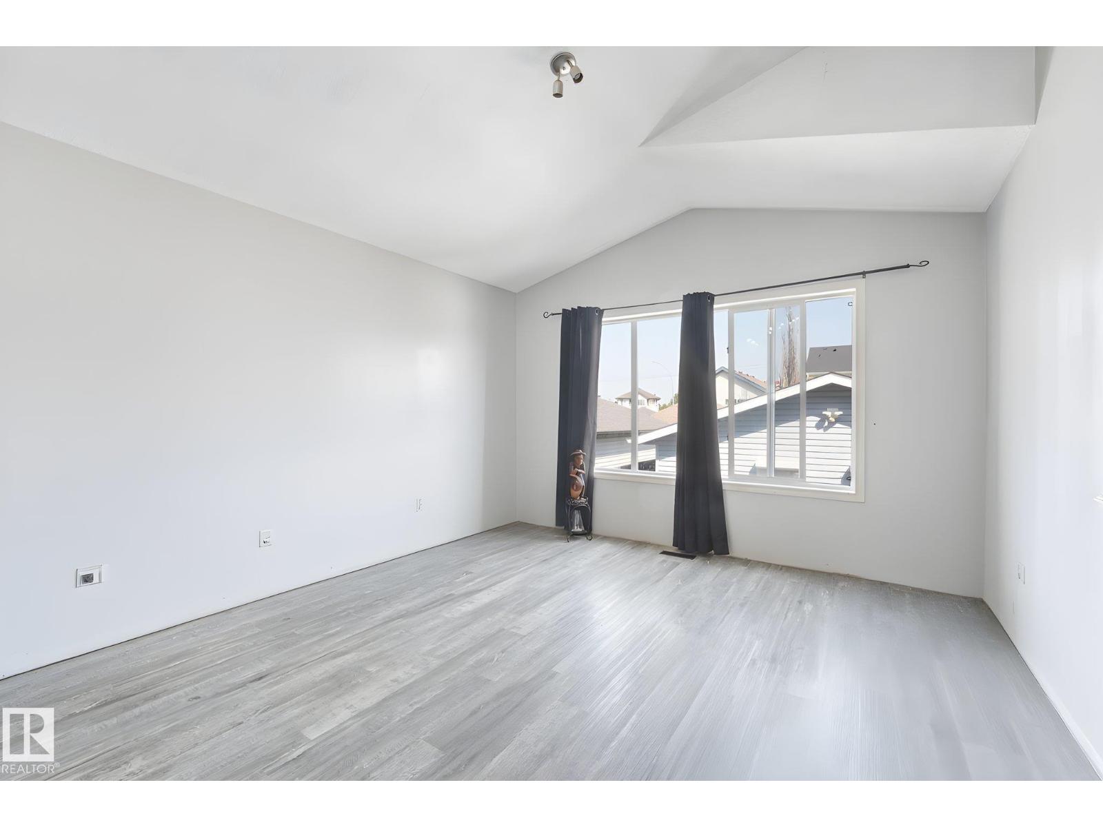 14072 151 Av Nw Property Photo 12