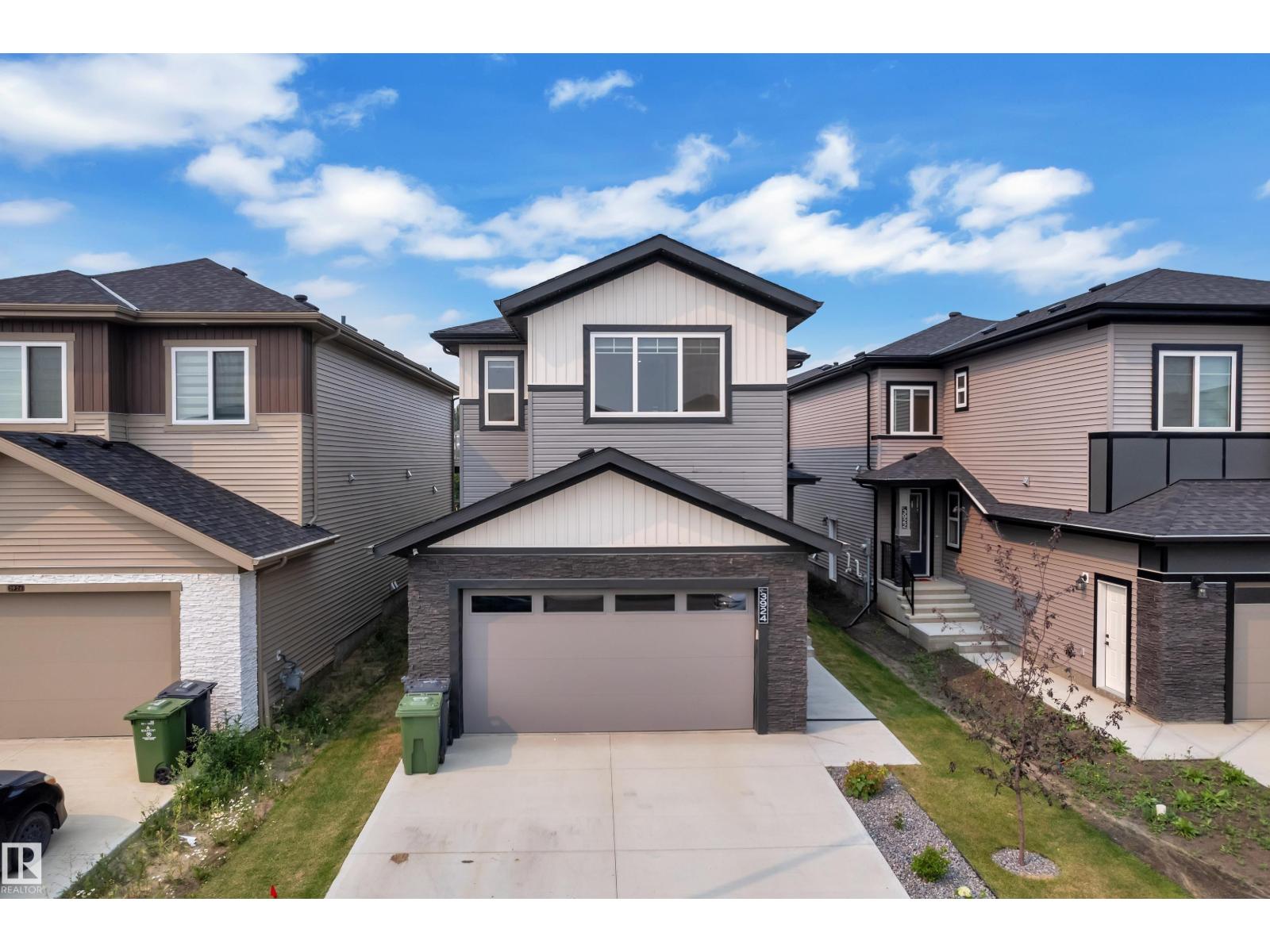 3924 41 Av Property Photo 3
