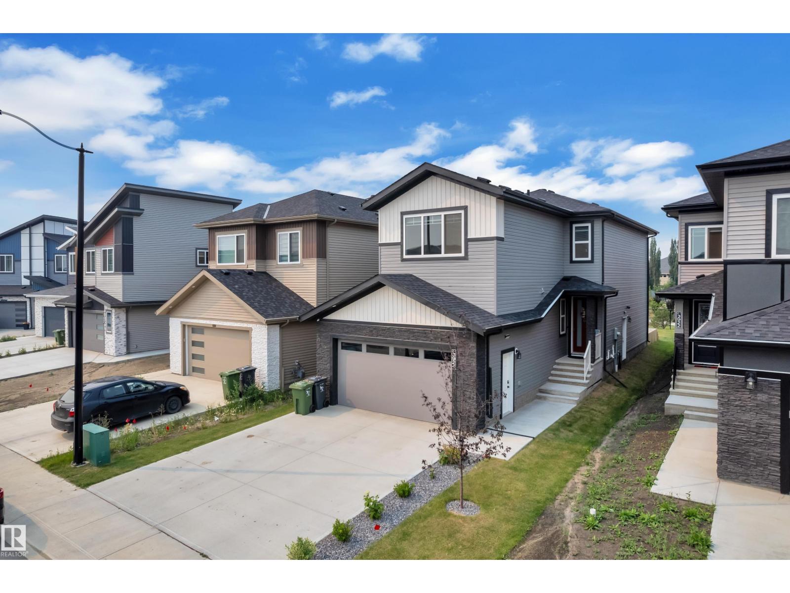 3924 41 Av Property Photo 4