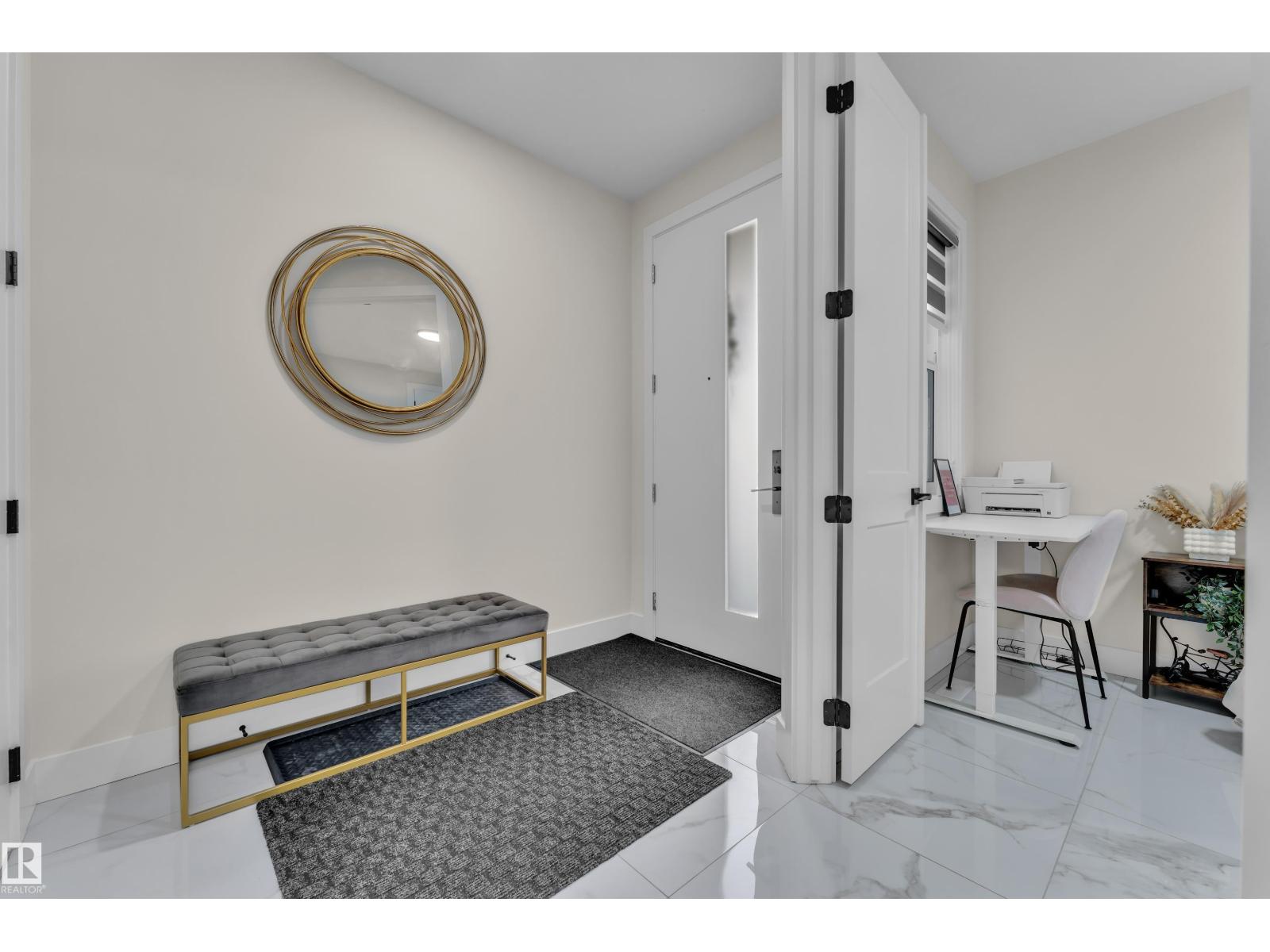 3924 41 Av Property Photo 6