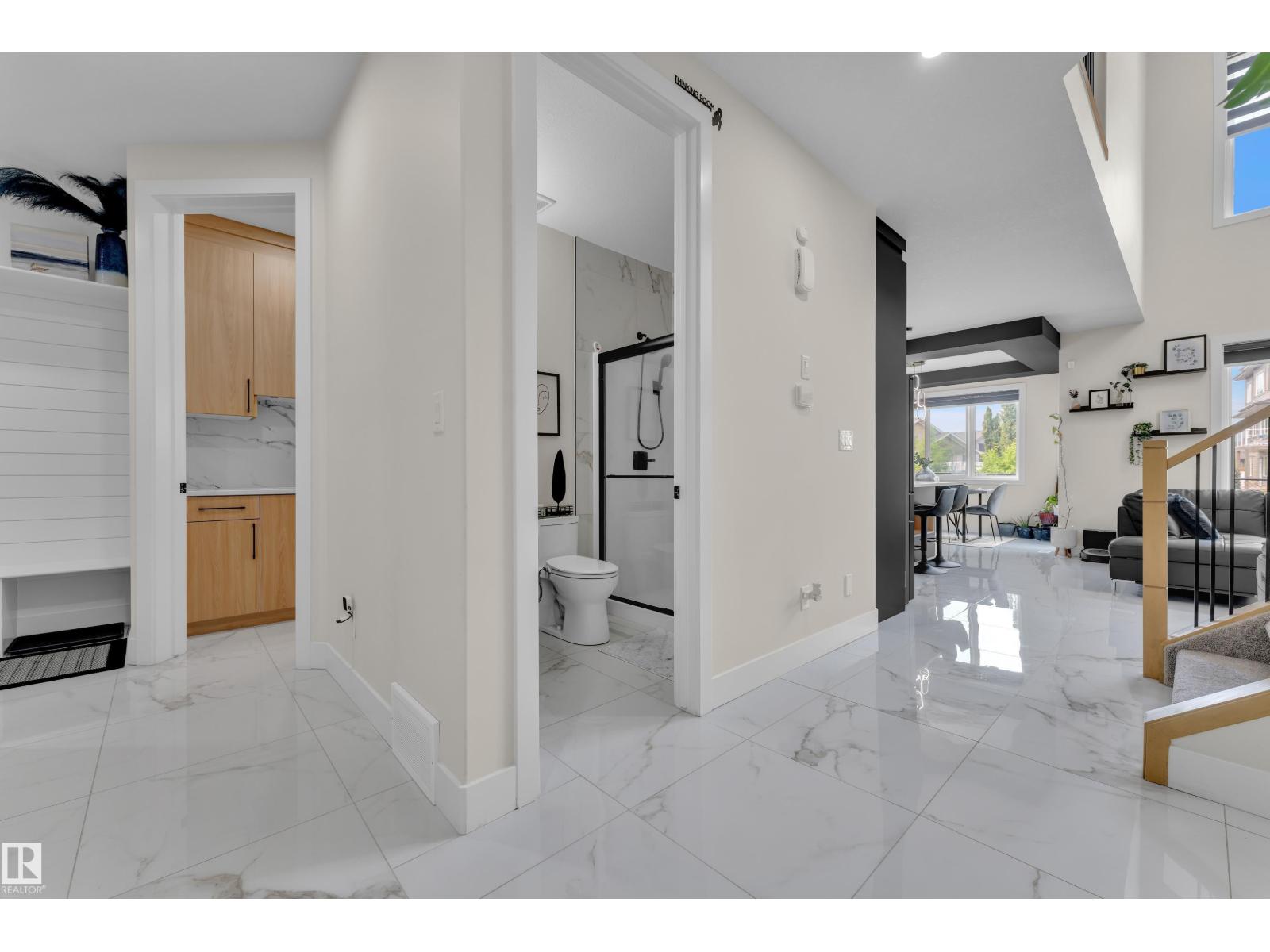 3924 41 Av Property Photo 7