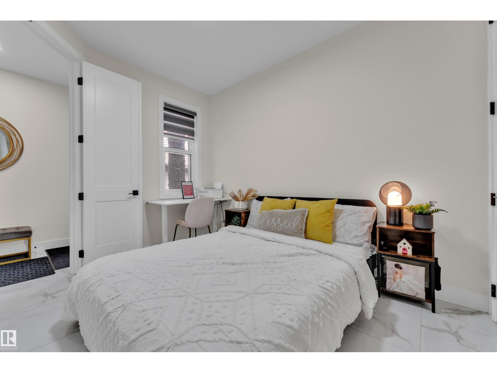 3924 41 Av Property Photo 9