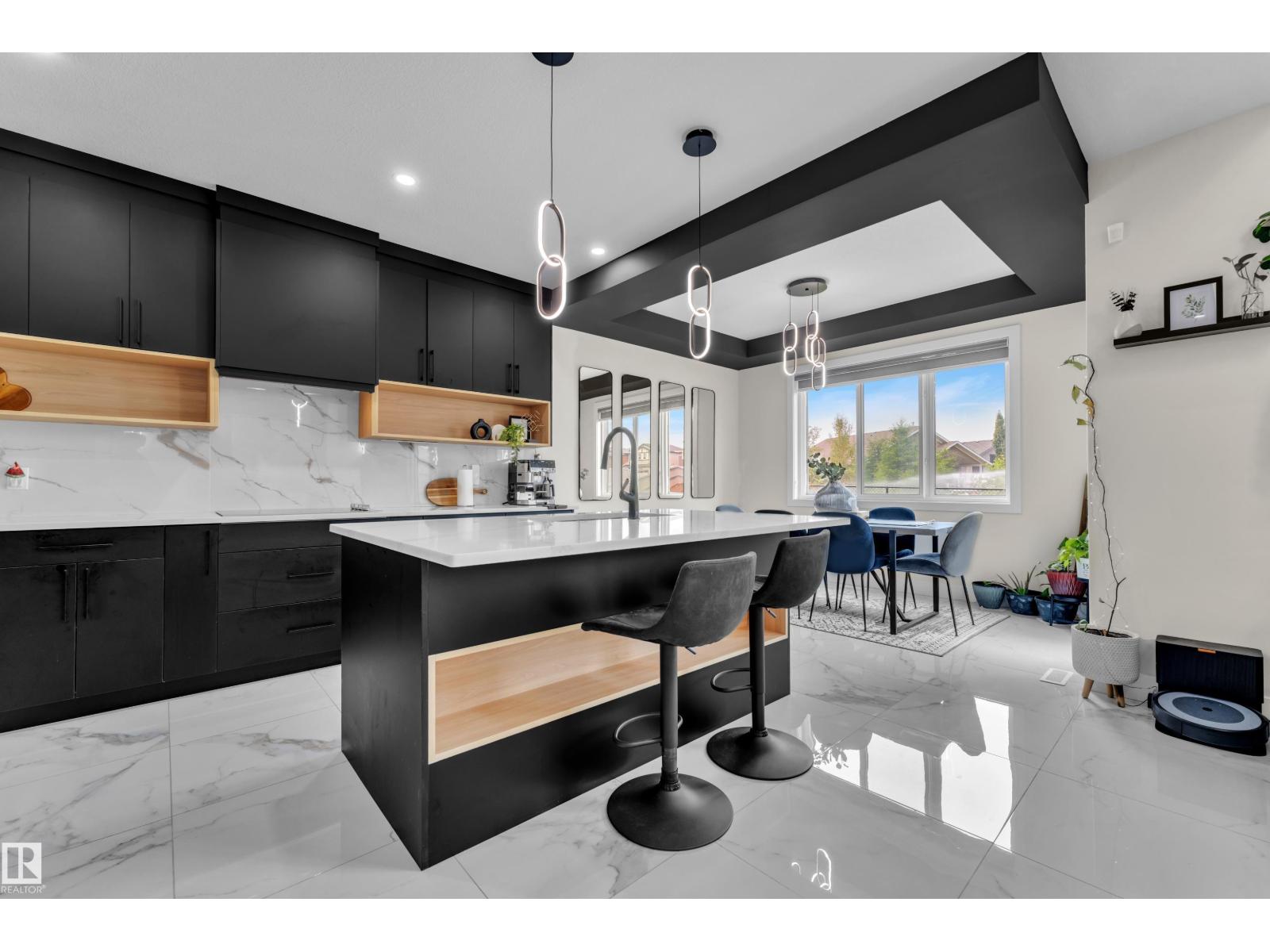 3924 41 Av Property Photo 15