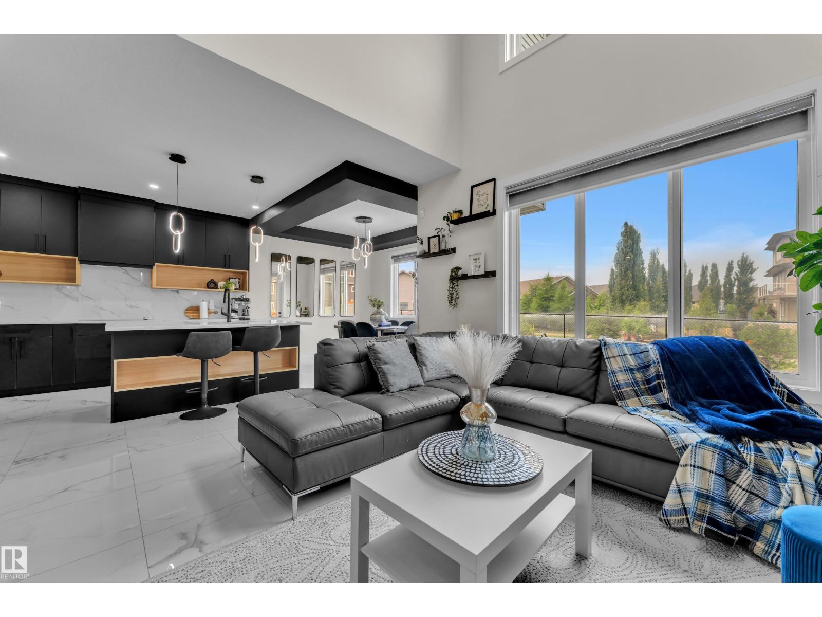 3924 41 Av Property Photo 19