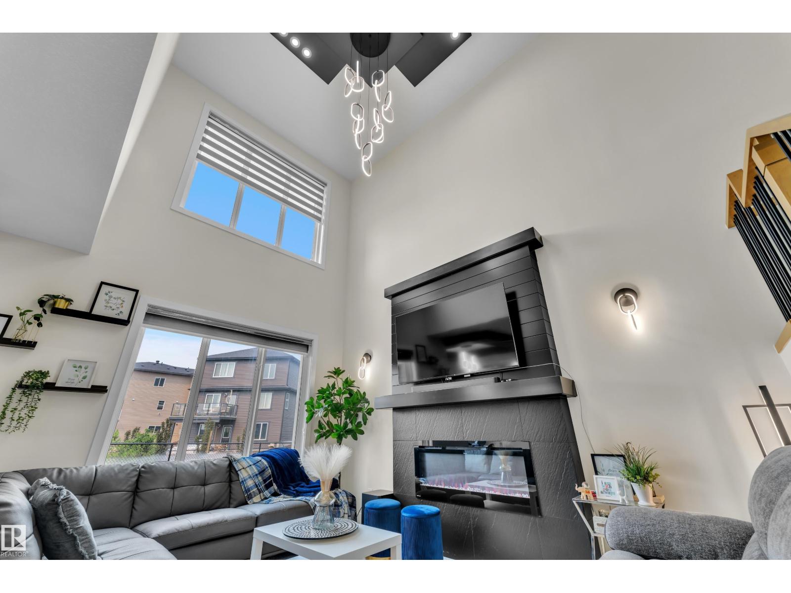 3924 41 Av Property Photo 21