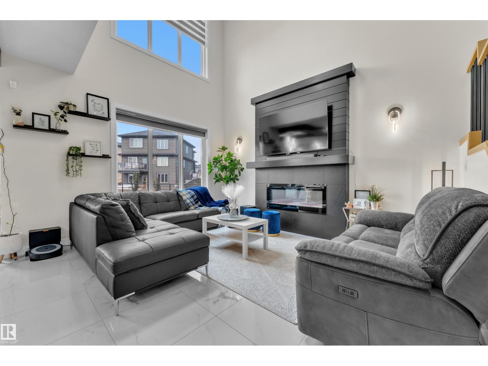 3924 41 Av Property Photo 22