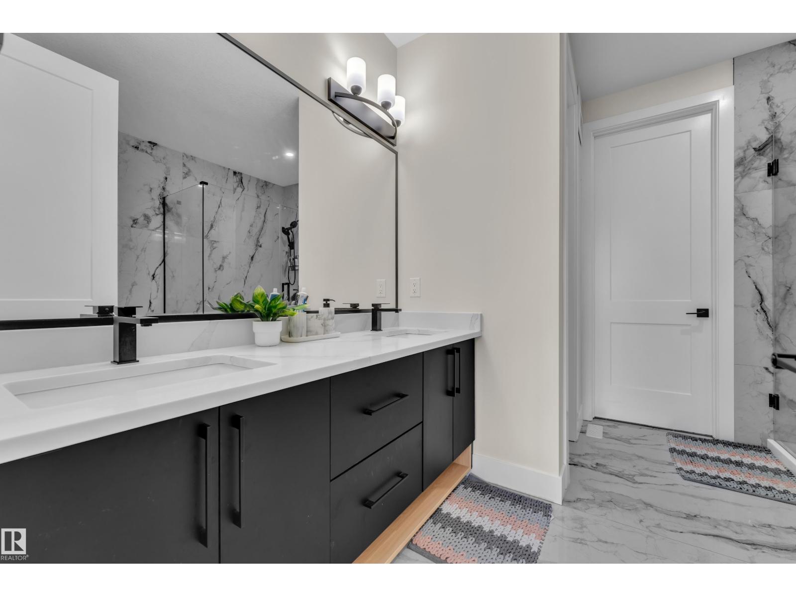 3924 41 Av Property Photo 29