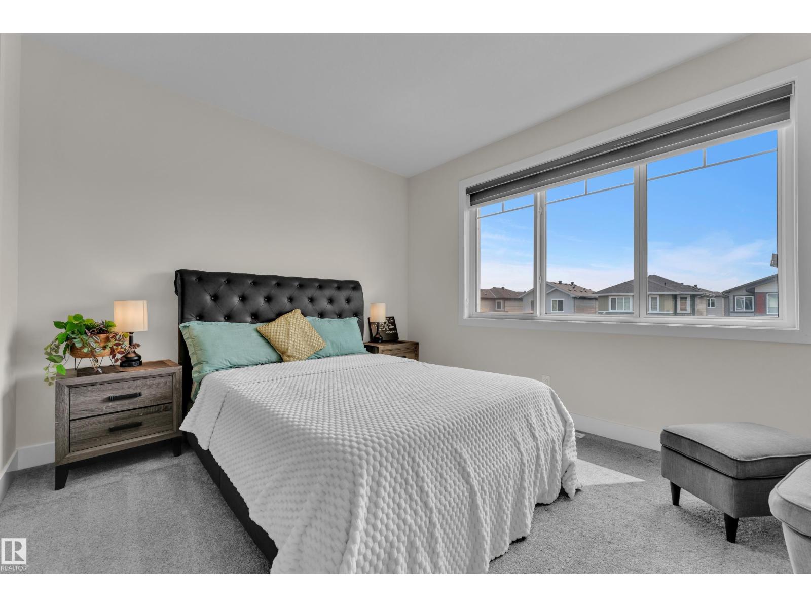 3924 41 Av Property Photo 31
