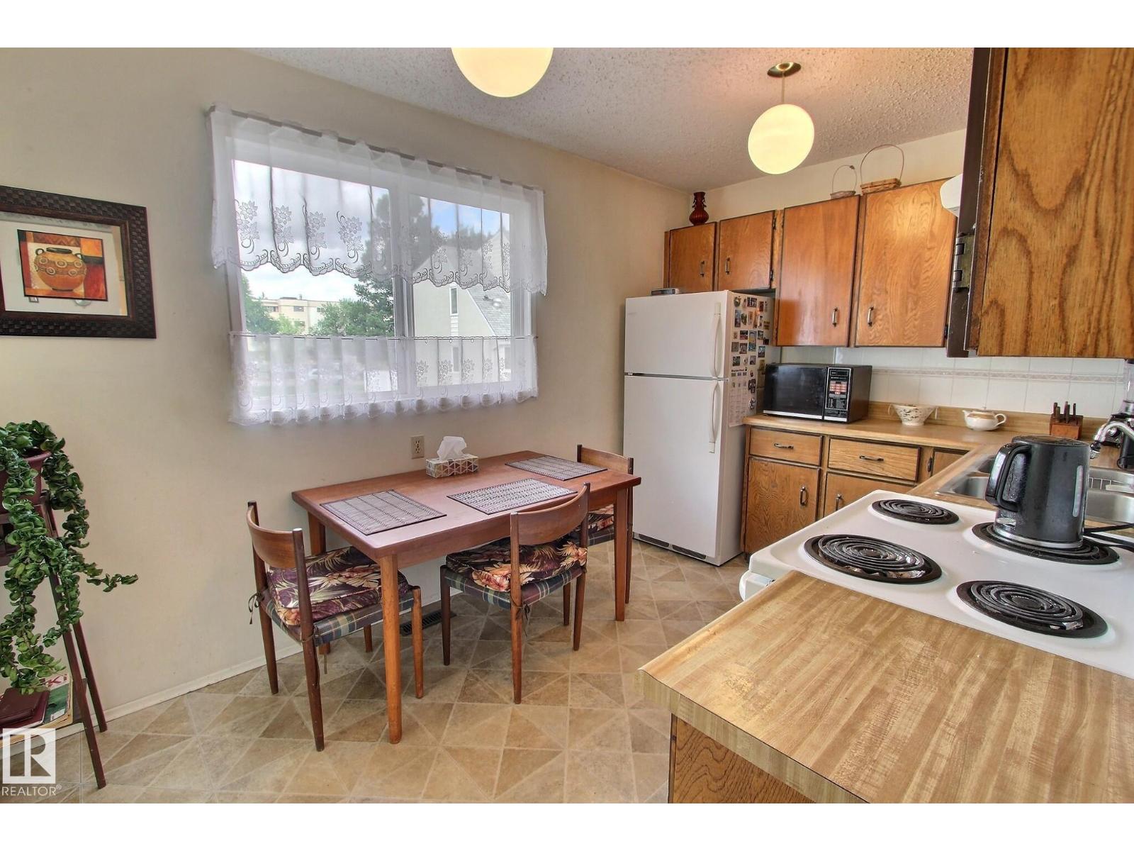 14626 52 St Nw Nw Property Photo 6