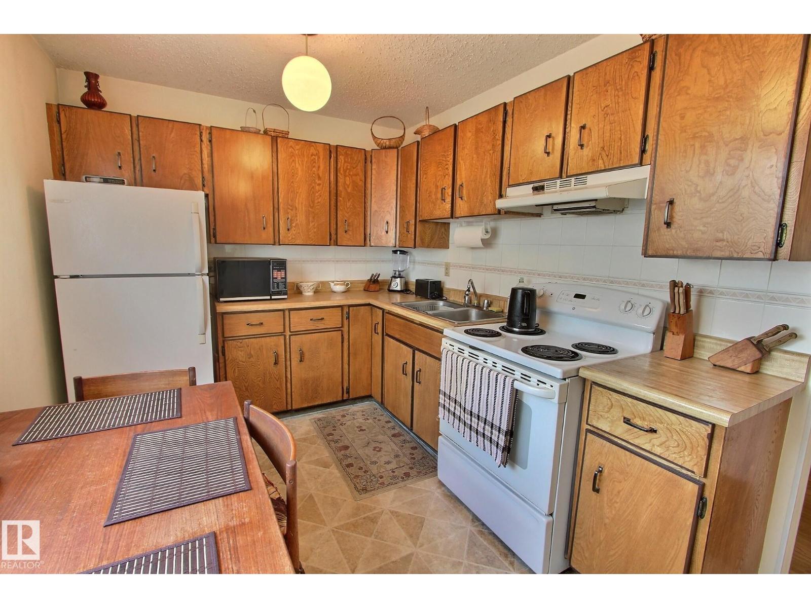 14626 52 St Nw Nw Property Photo 7