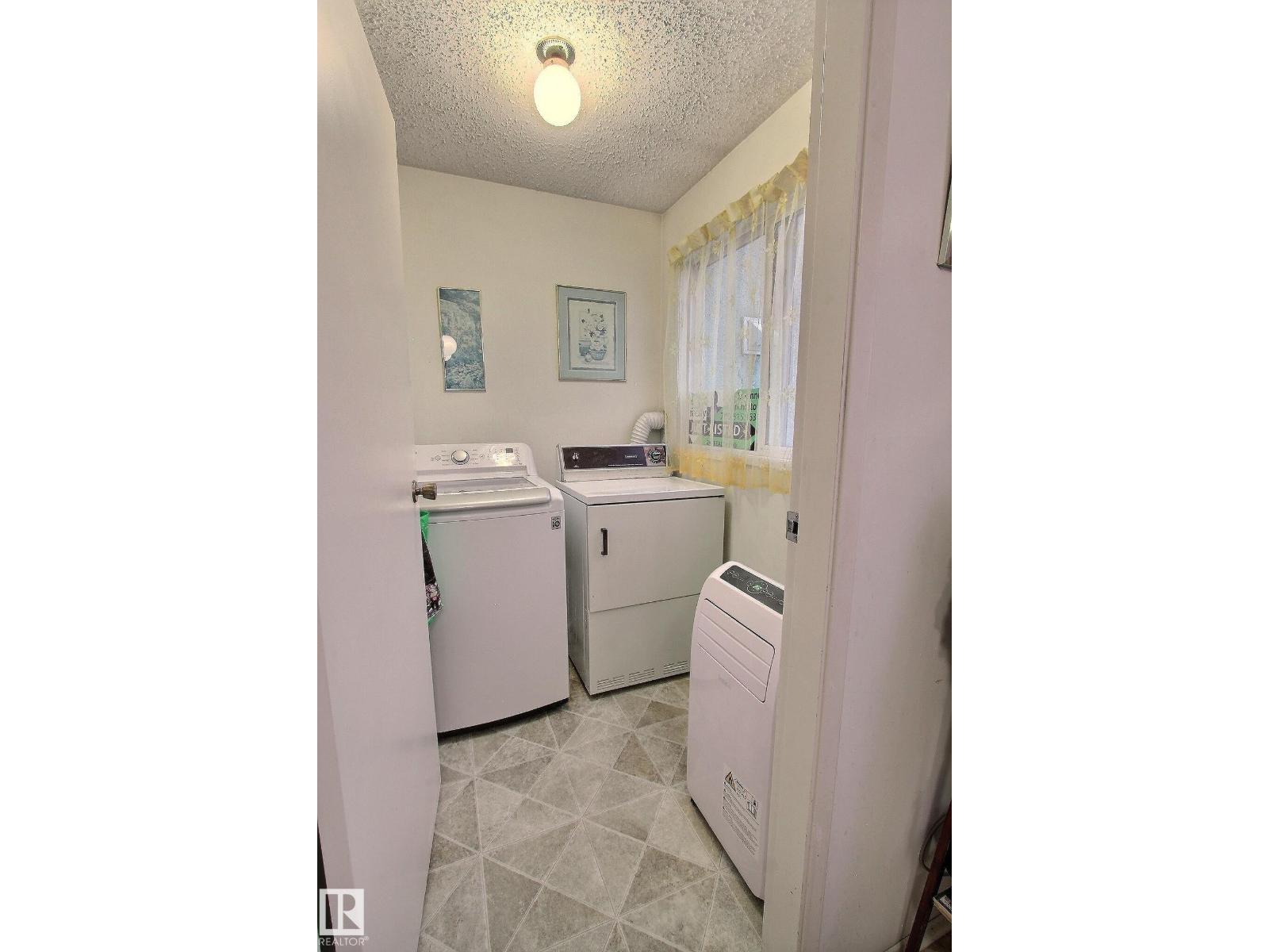14626 52 St Nw Nw Property Photo 9