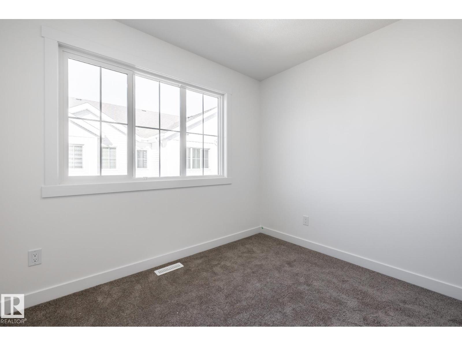 #37 7110 Keswick Cm Sw Property Photo 20