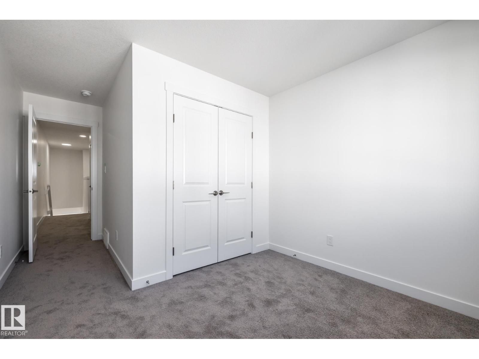 #37 7110 Keswick Cm Sw Property Photo 21