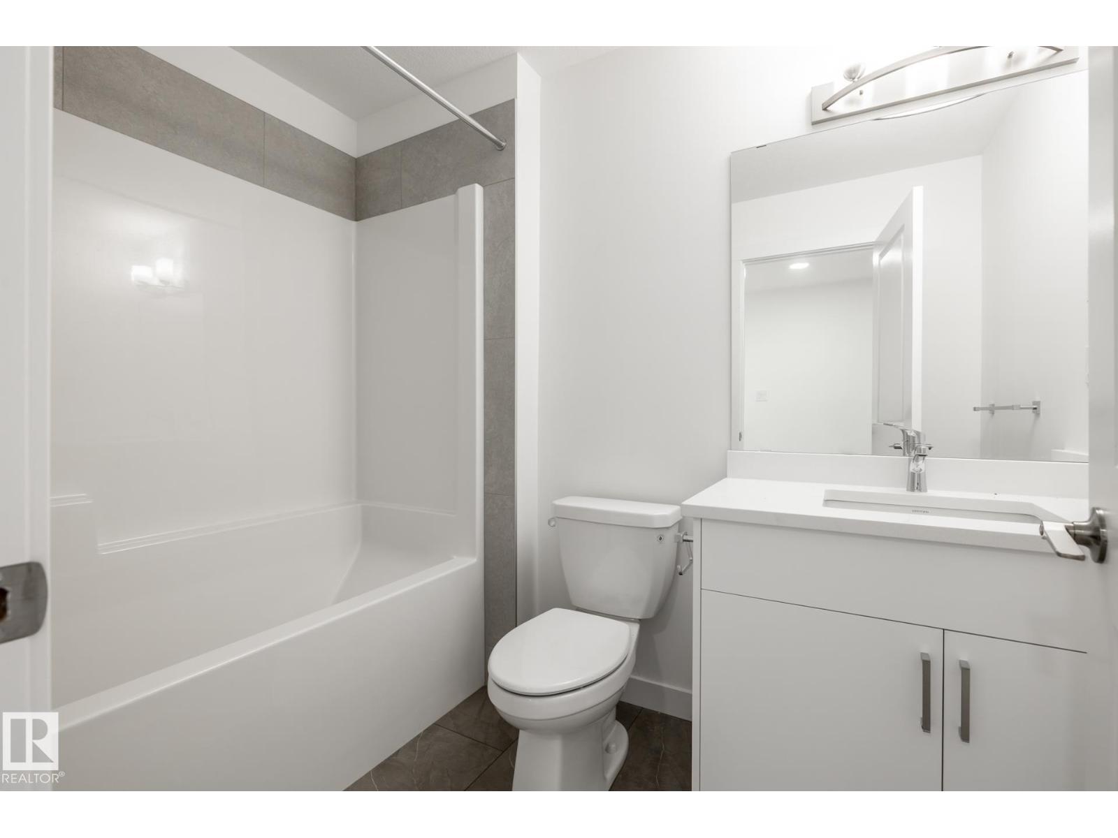 #37 7110 Keswick Cm Sw Property Photo 24