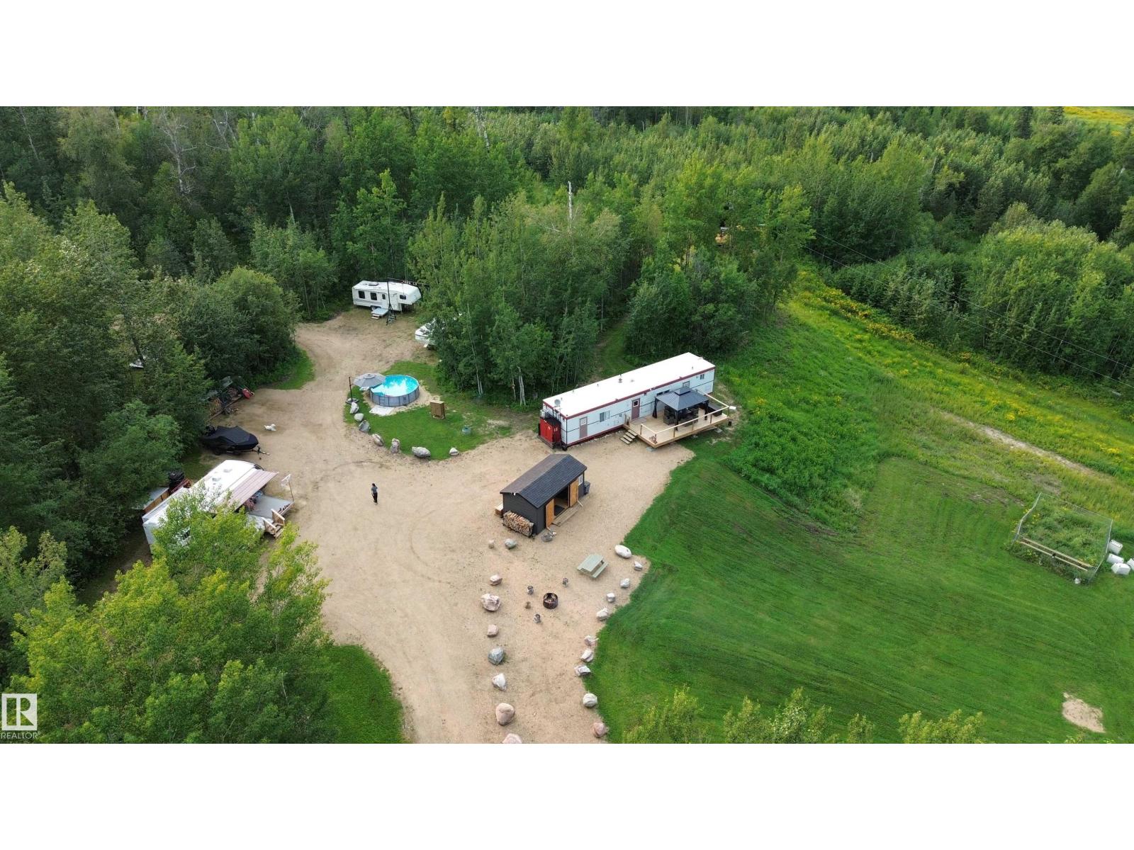 243071 Twp Rd 664 Property Photo 1