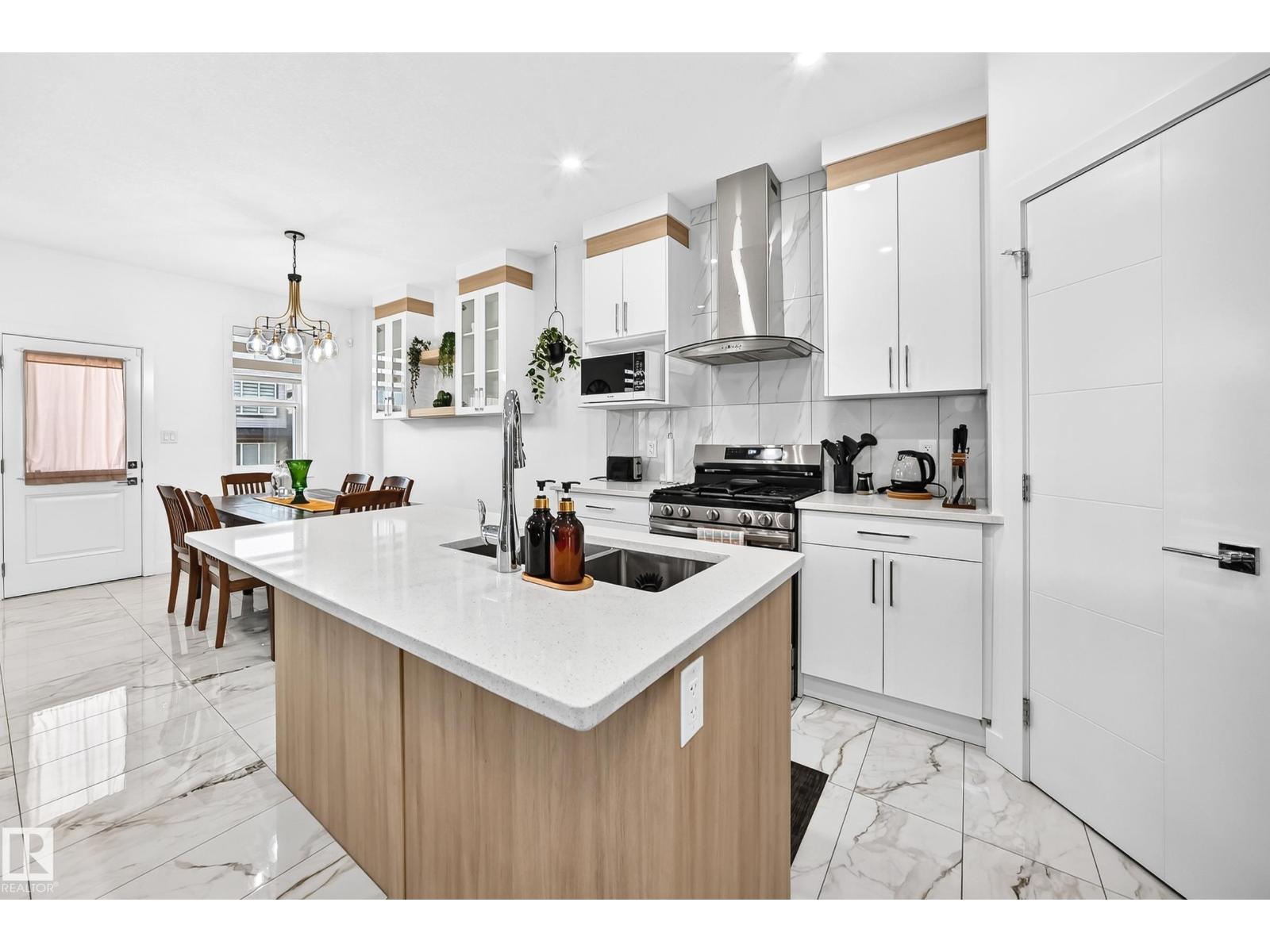 3605 41 Av Property Photo 8