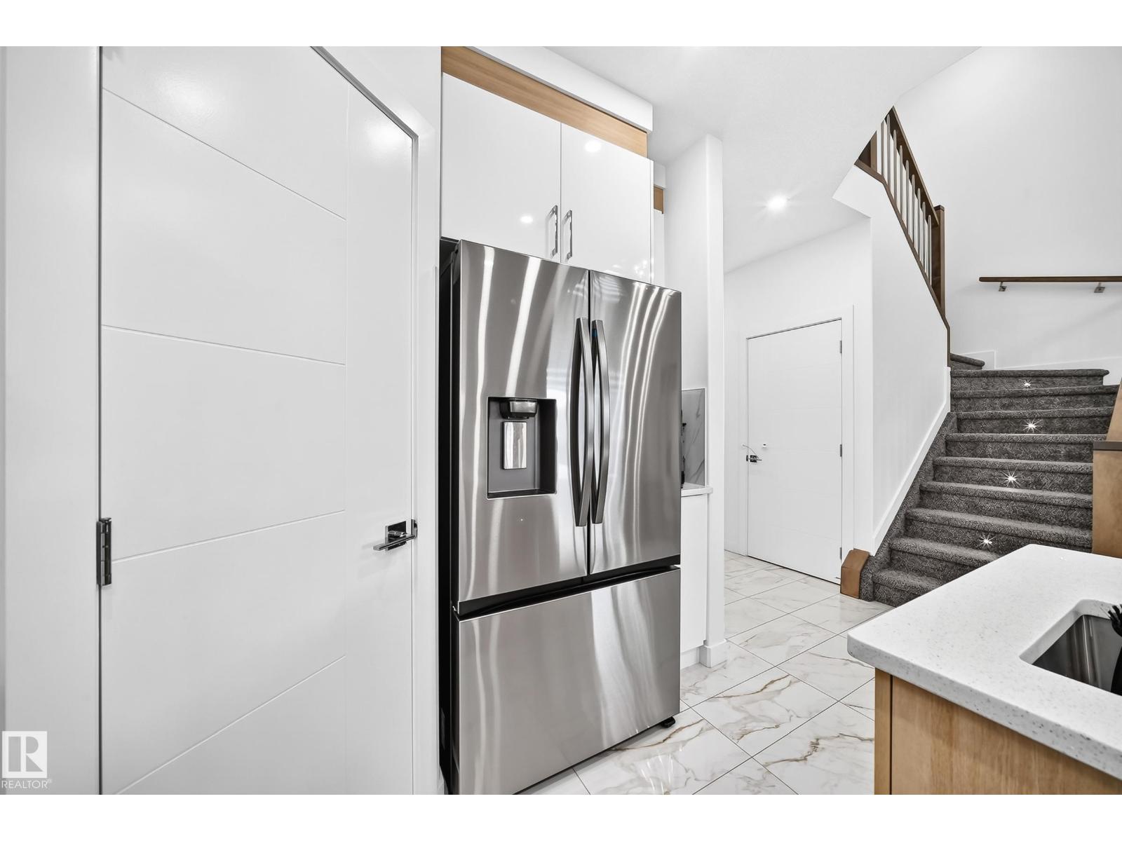3605 41 Av Property Photo 11