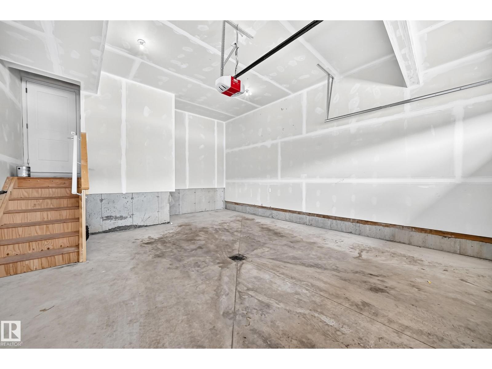 3605 41 Av Property Photo 53