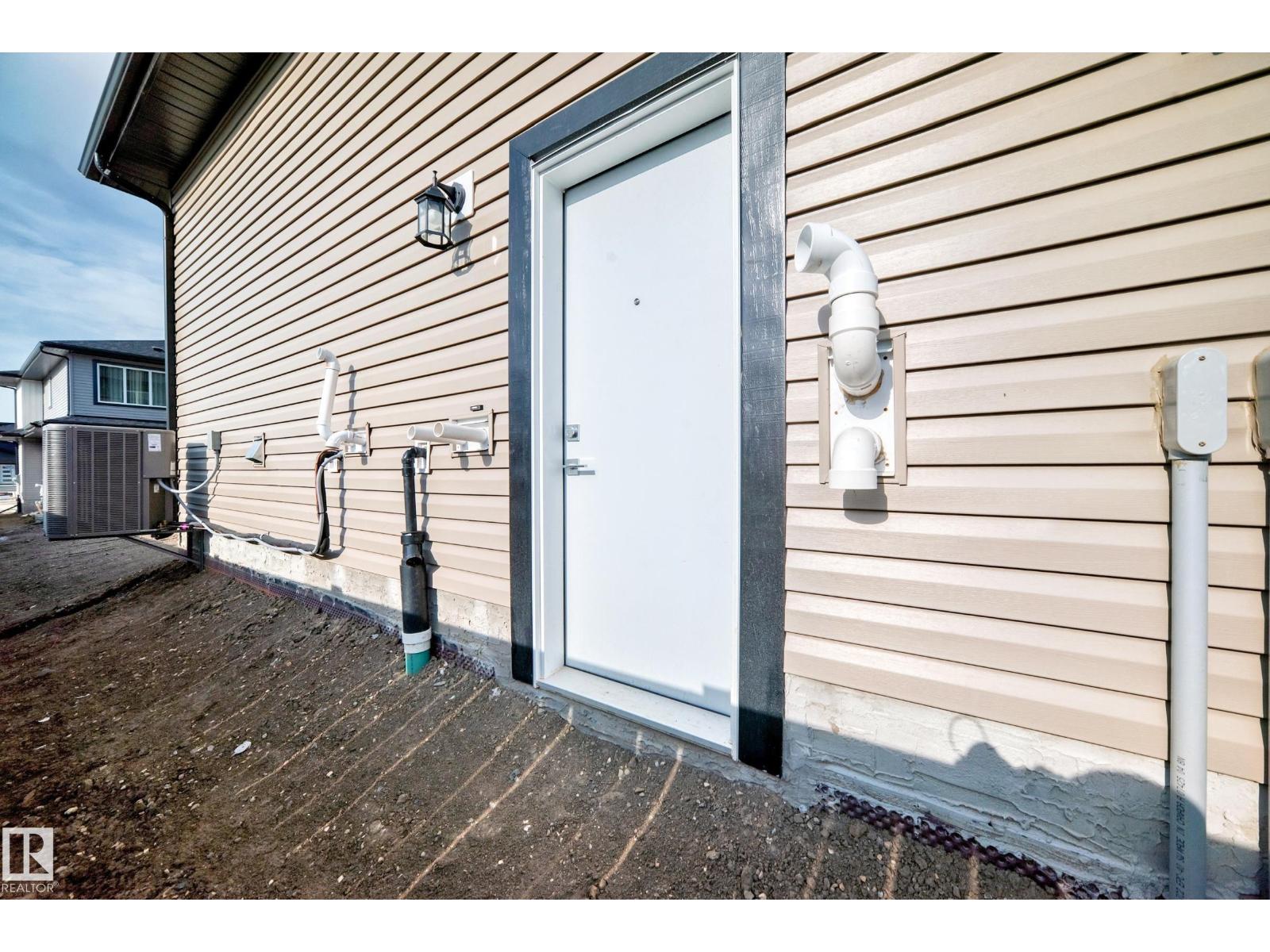3605 41 Av Property Photo 54