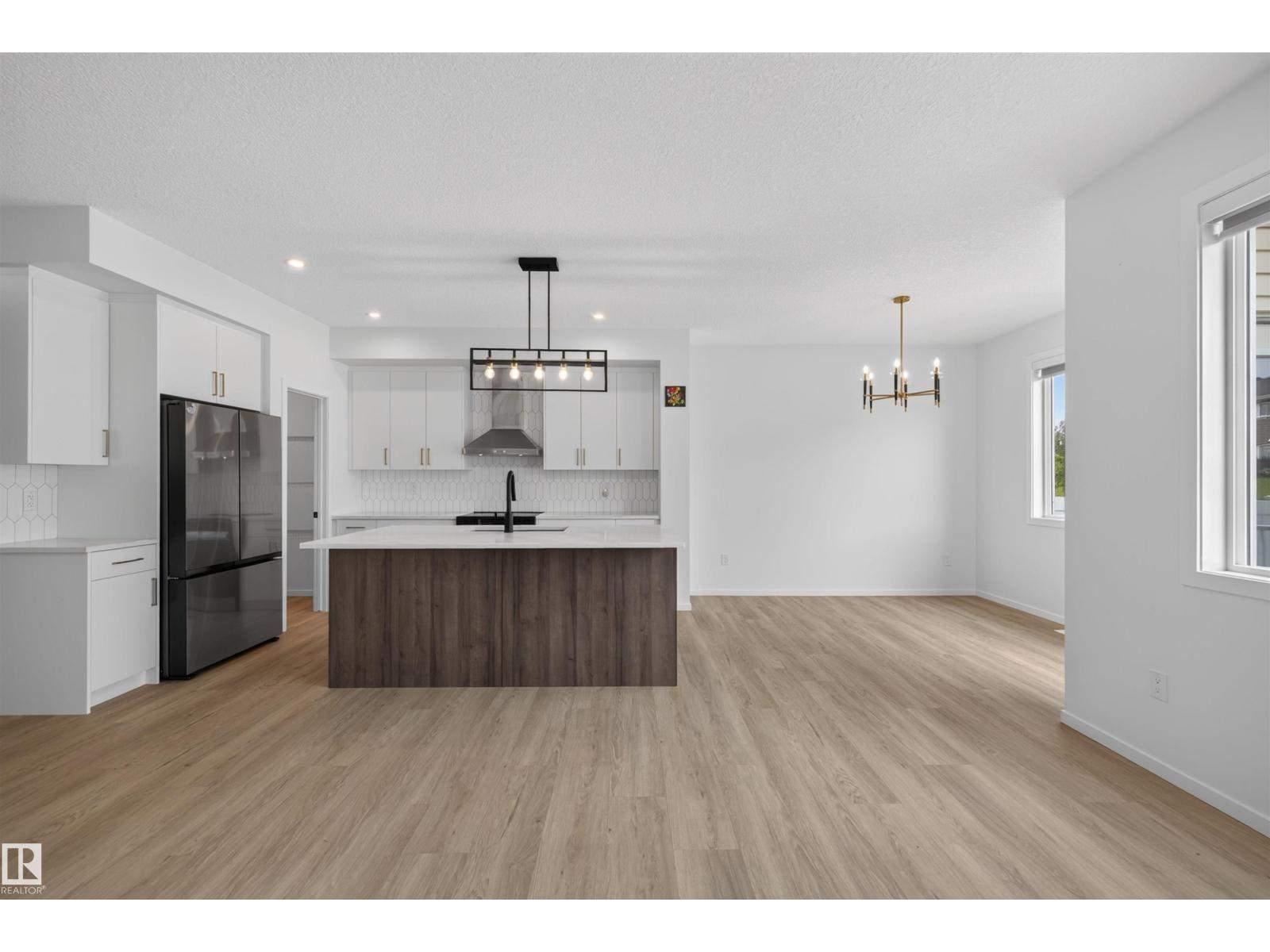 7722 174a Av Nw Property Photo 2