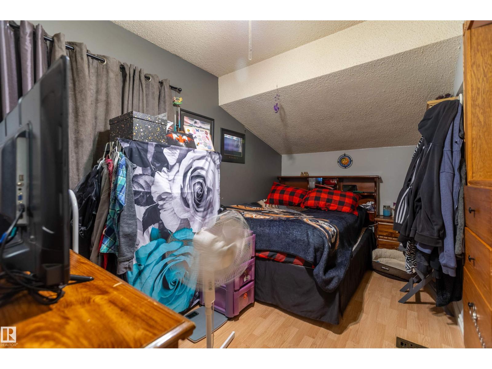 4834 51 St Property Photo 14