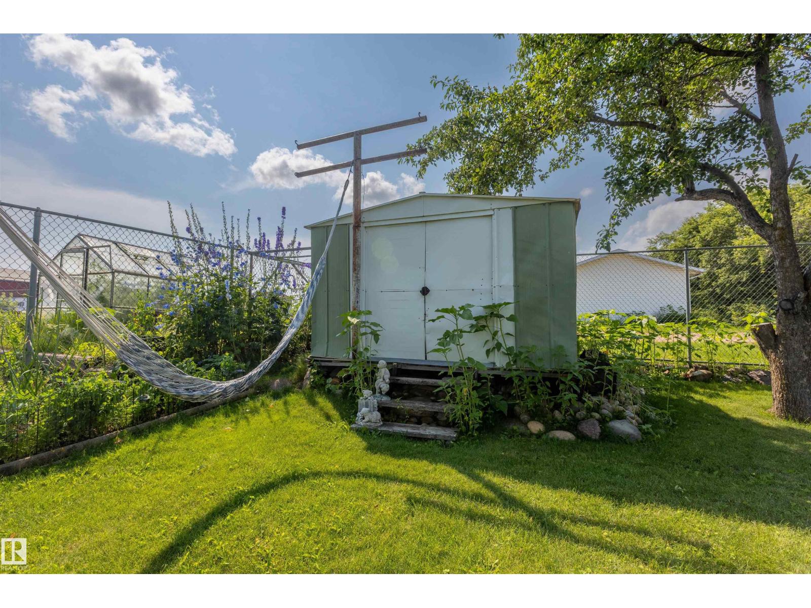 4834 51 St Property Photo 24