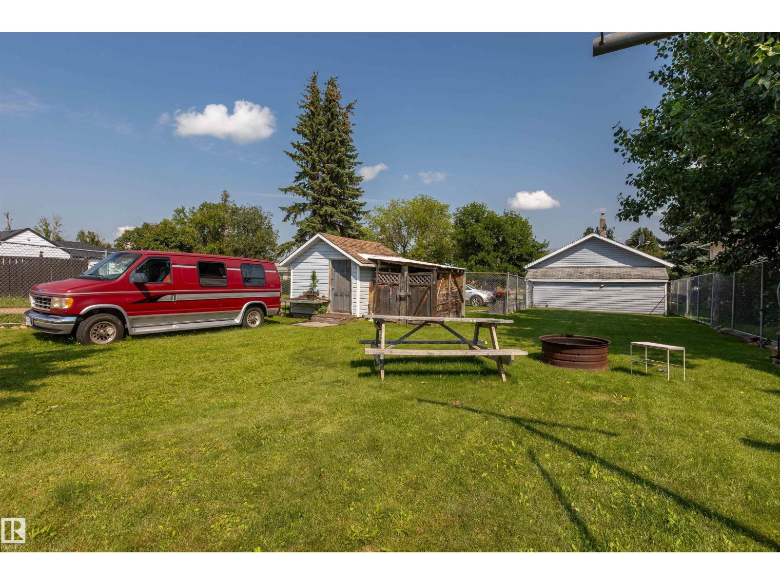 4834 51 St Property Photo 25