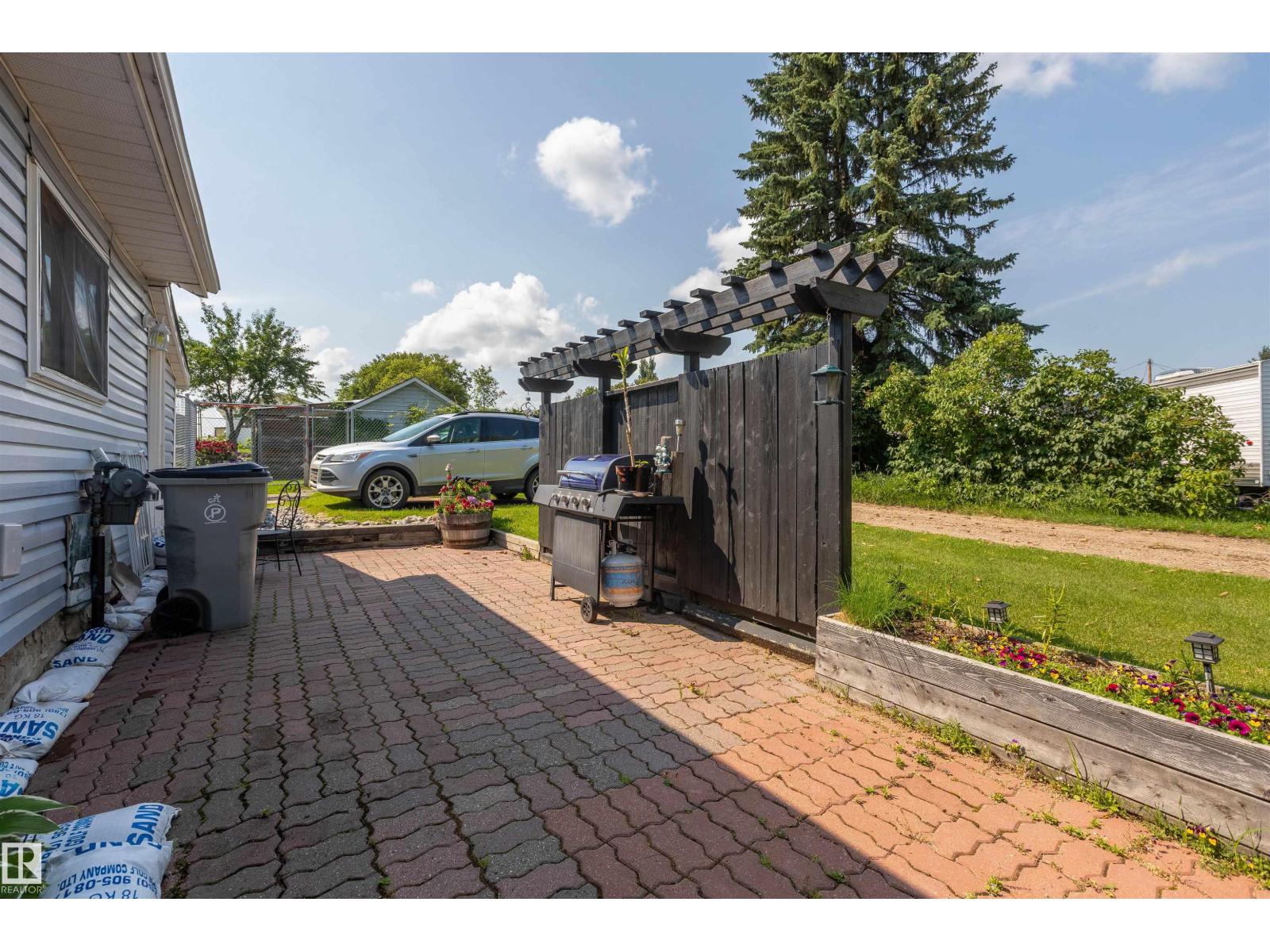 4834 51 St Property Photo 29