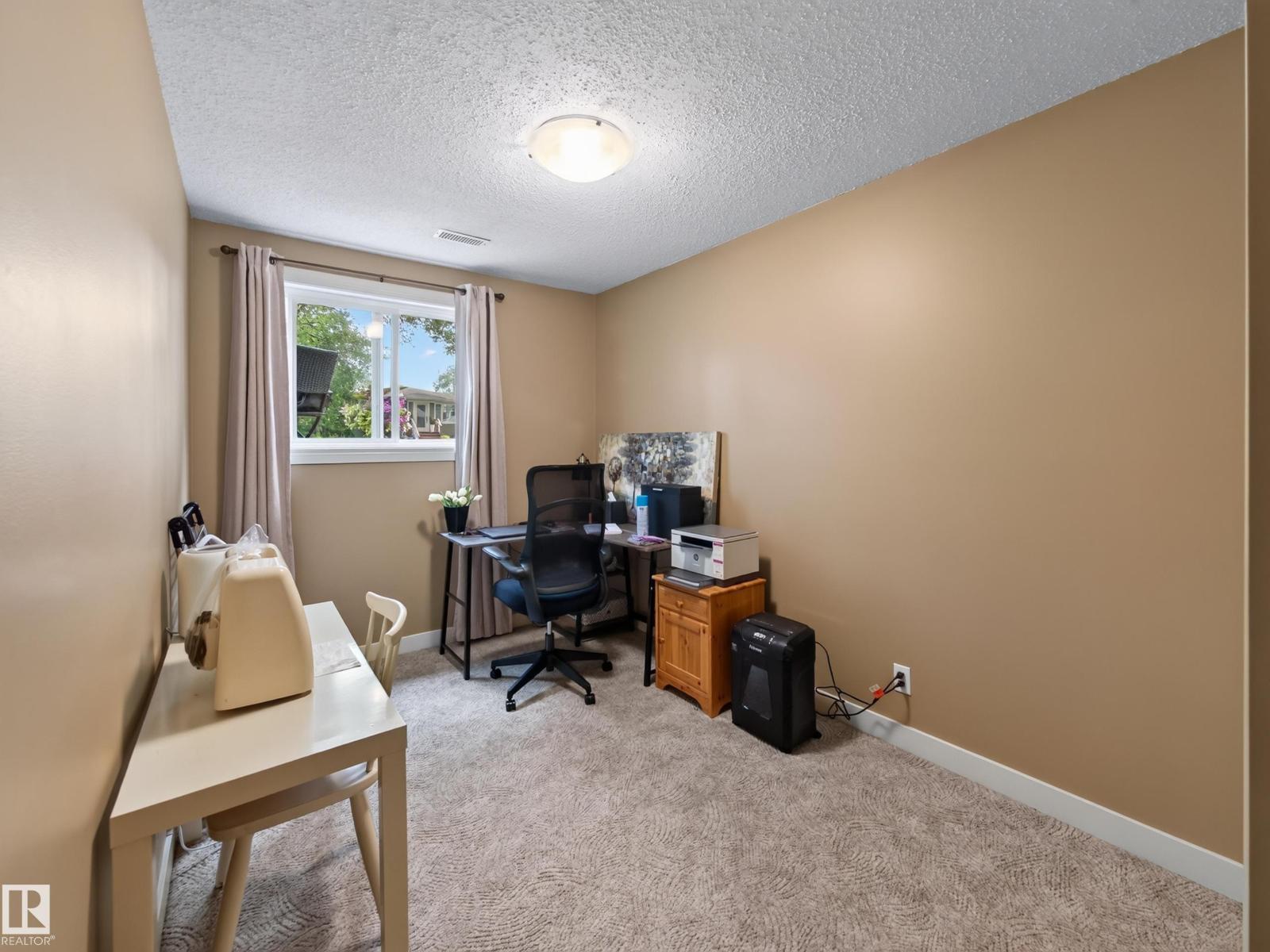 10136 81 St Nw Property Photo 36