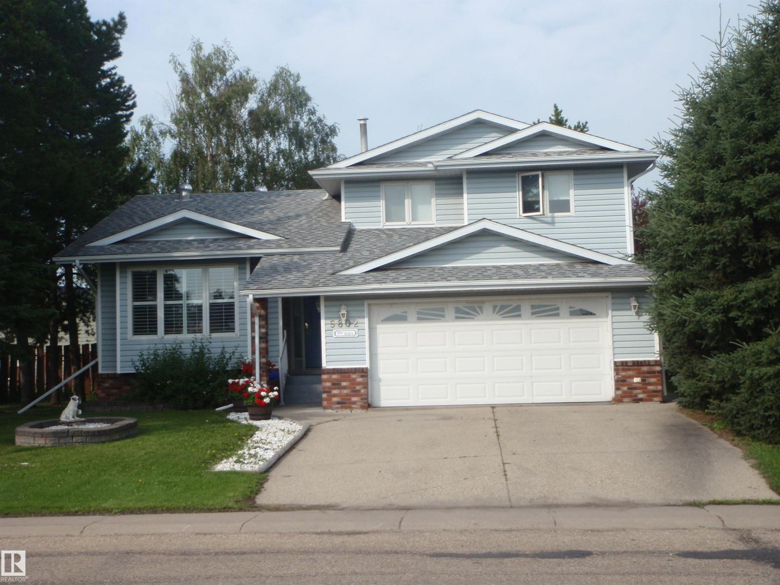 5802 53 St Property Photo 2