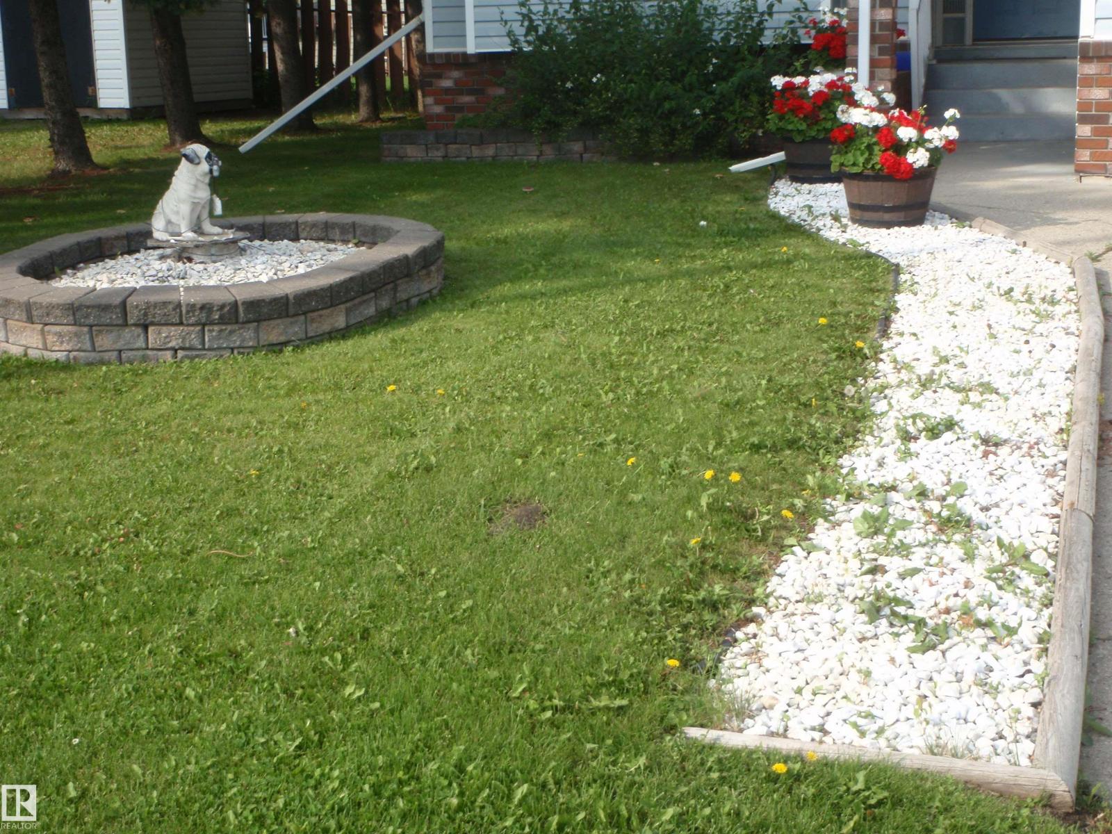 5802 53 St Property Photo 6