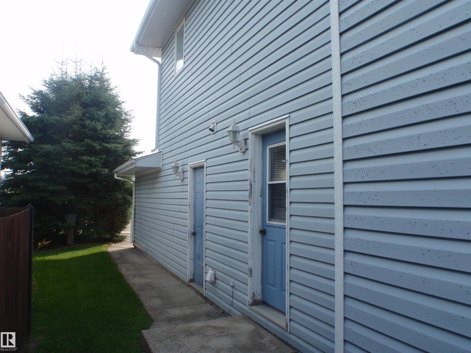 5802 53 St Property Photo 9