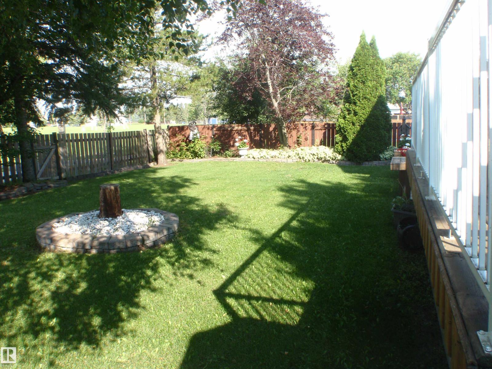 5802 53 St Property Photo 15