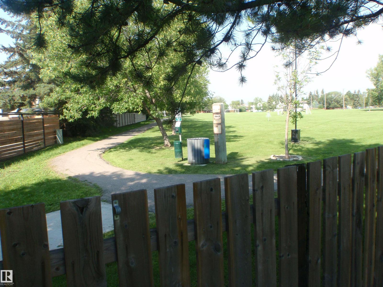5802 53 St Property Photo 20