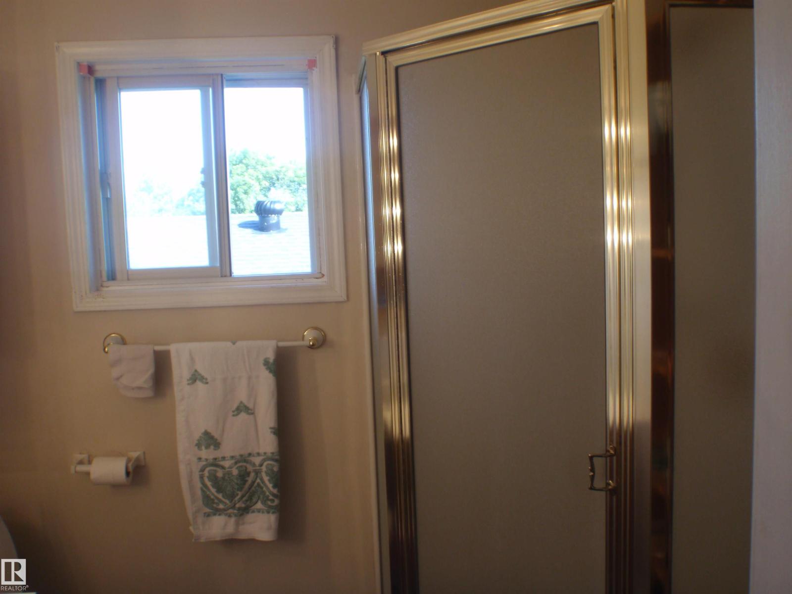 5802 53 St Property Photo 42