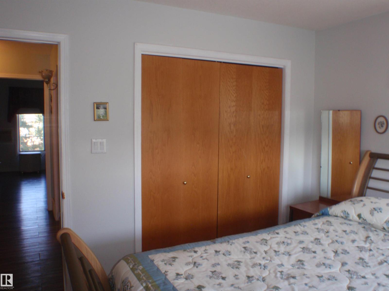 5802 53 St Property Photo 46