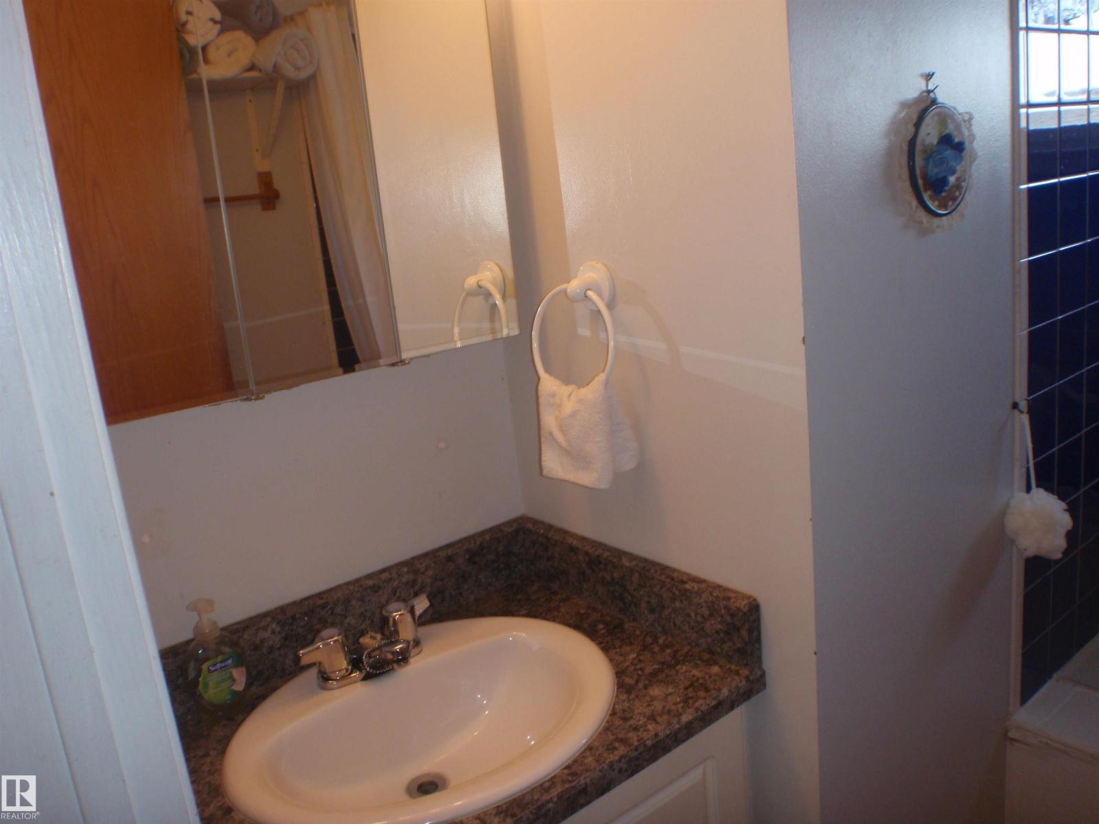 5802 53 St Property Photo 48