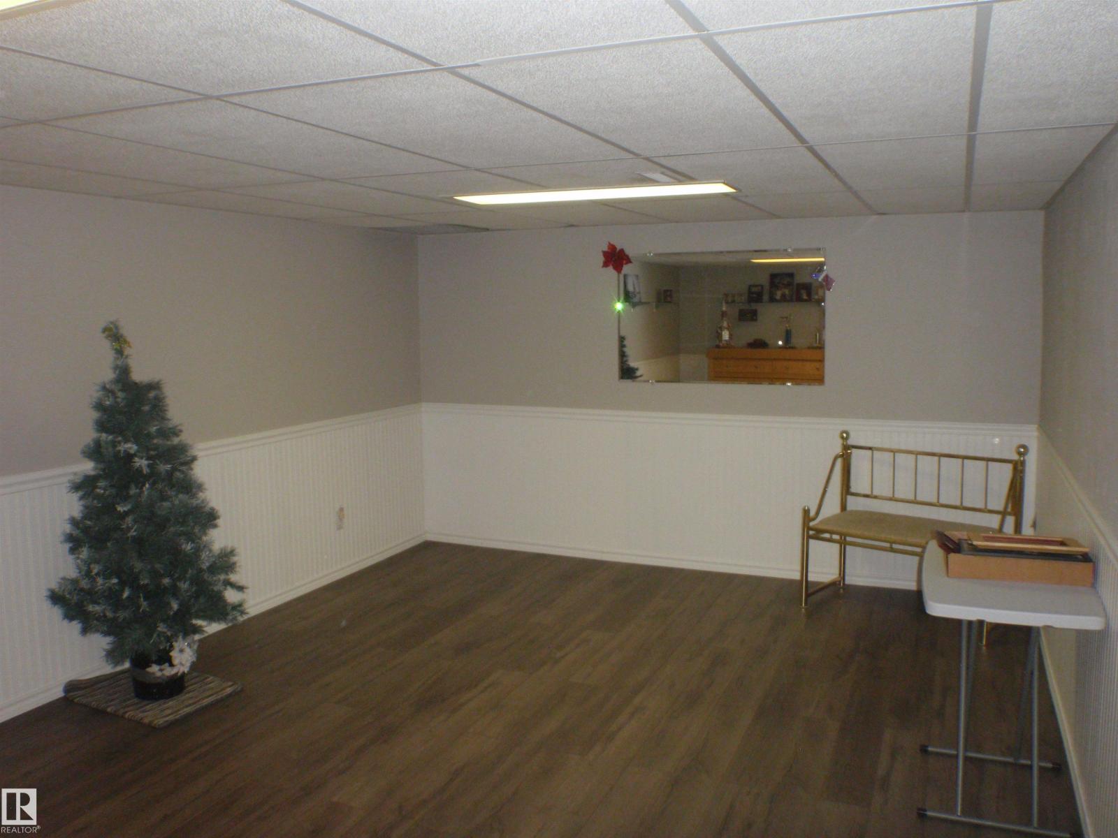 5802 53 St Property Photo 67