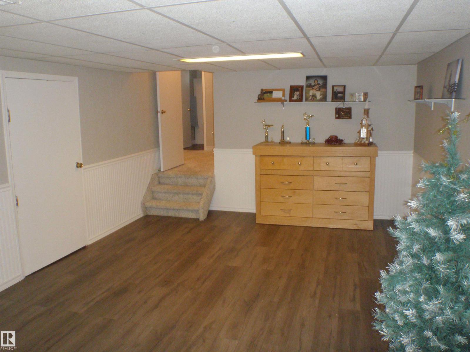 5802 53 St Property Photo 68