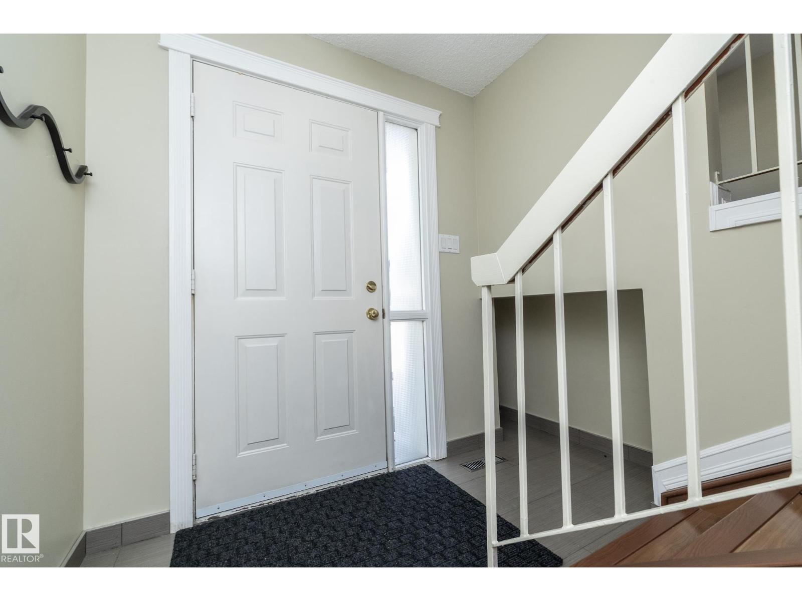 #11 9703 174 St Nw Property Photo 4