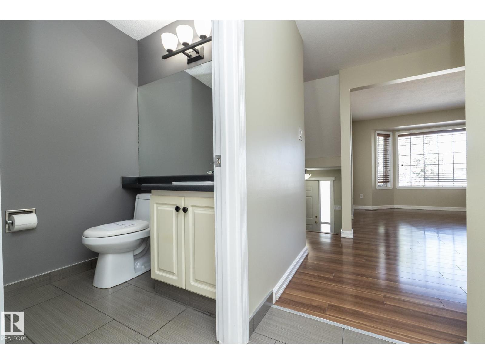 #11 9703 174 St Nw Property Photo 11