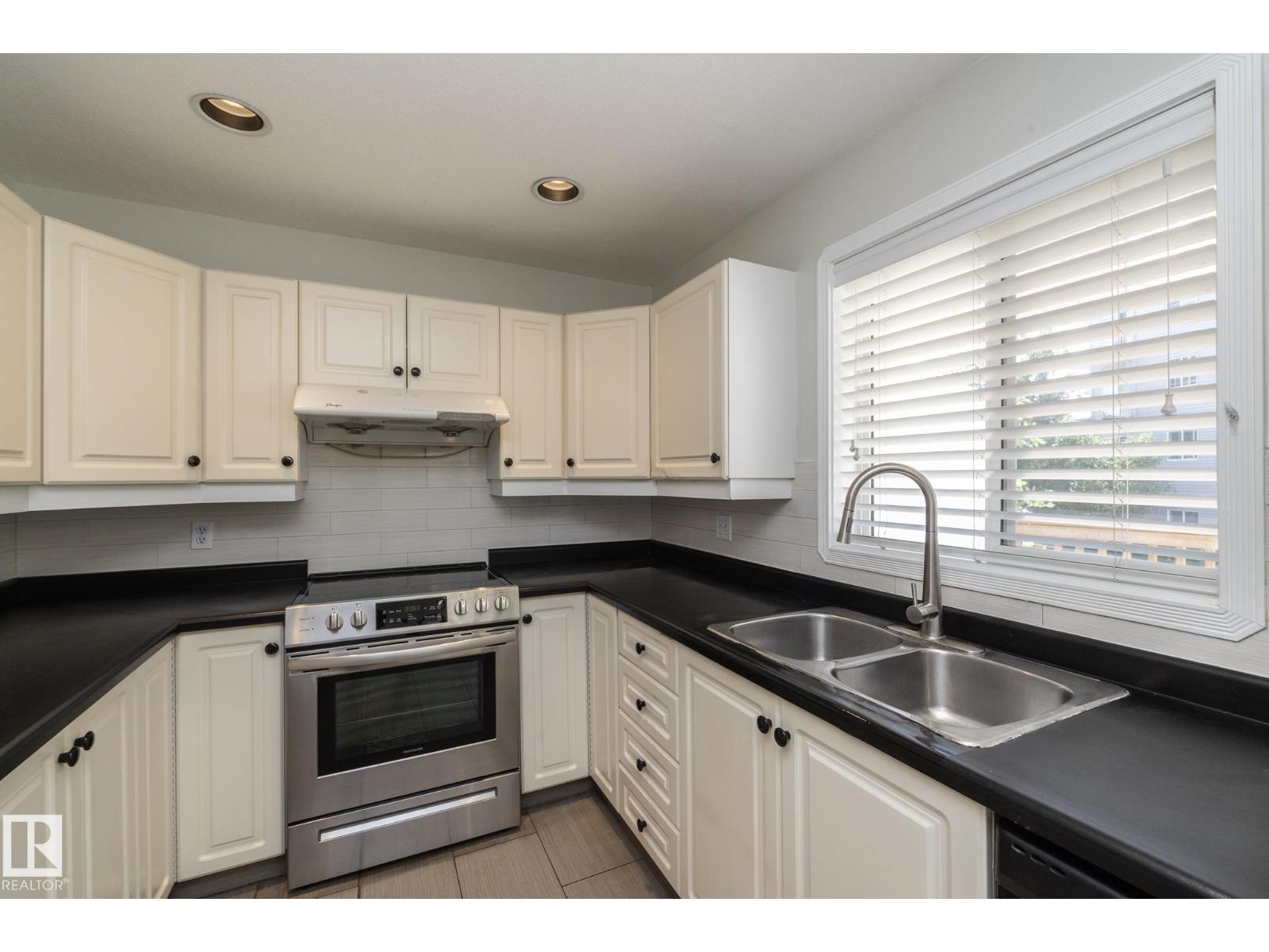 #11 9703 174 St Nw Property Photo 16